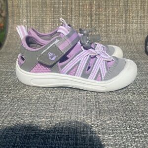 🔥4/20! O’Rageous water shoes, size 9 little girls